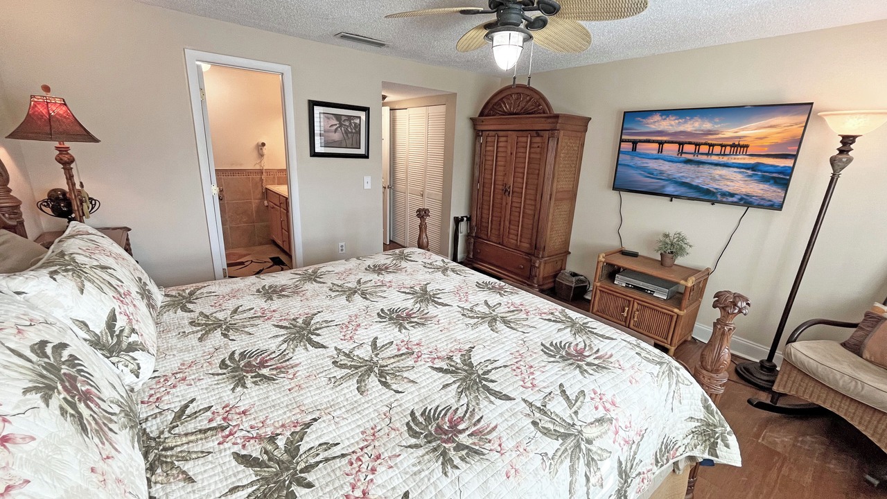 Photo of Bedroom in Crescent Beach