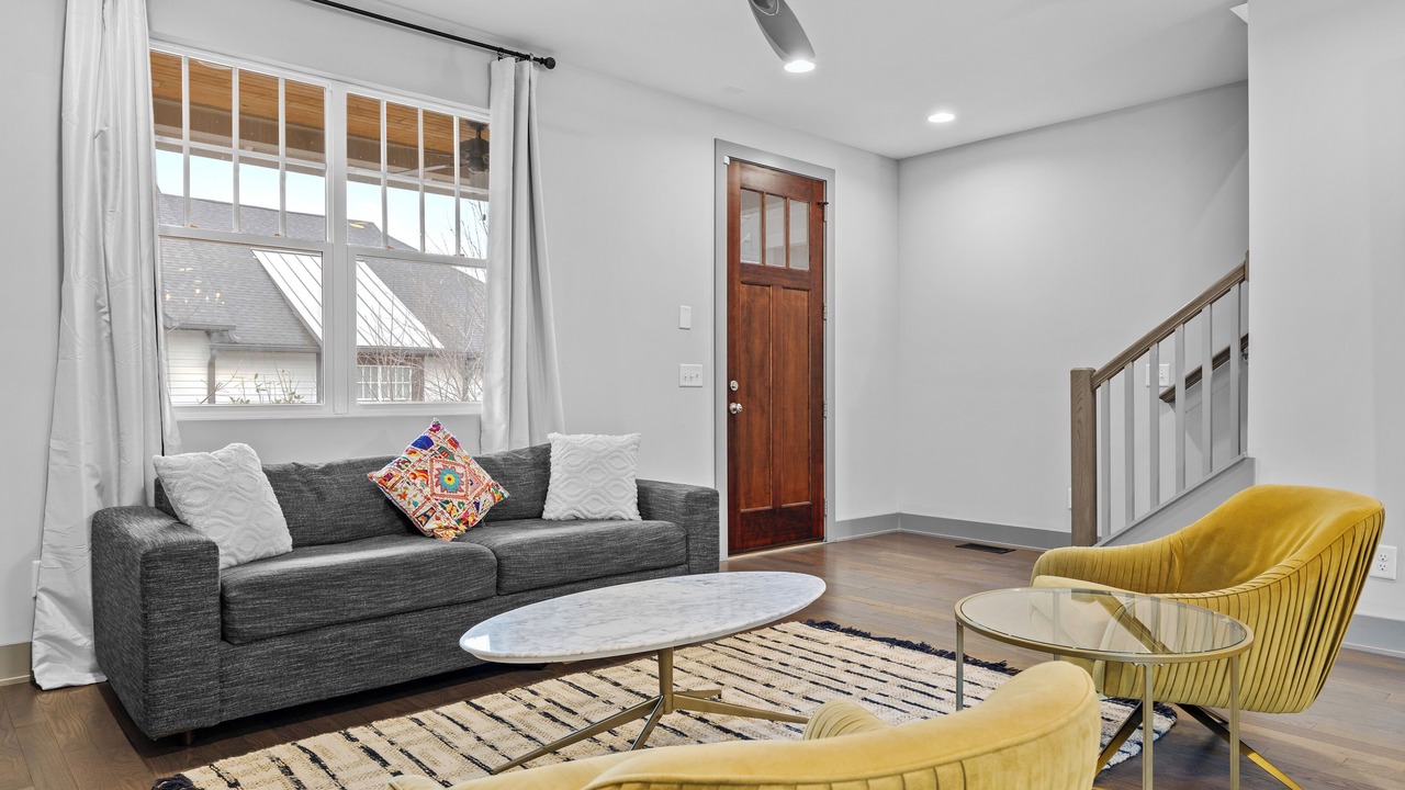 Photo of Livingroom in Historic Waverly
