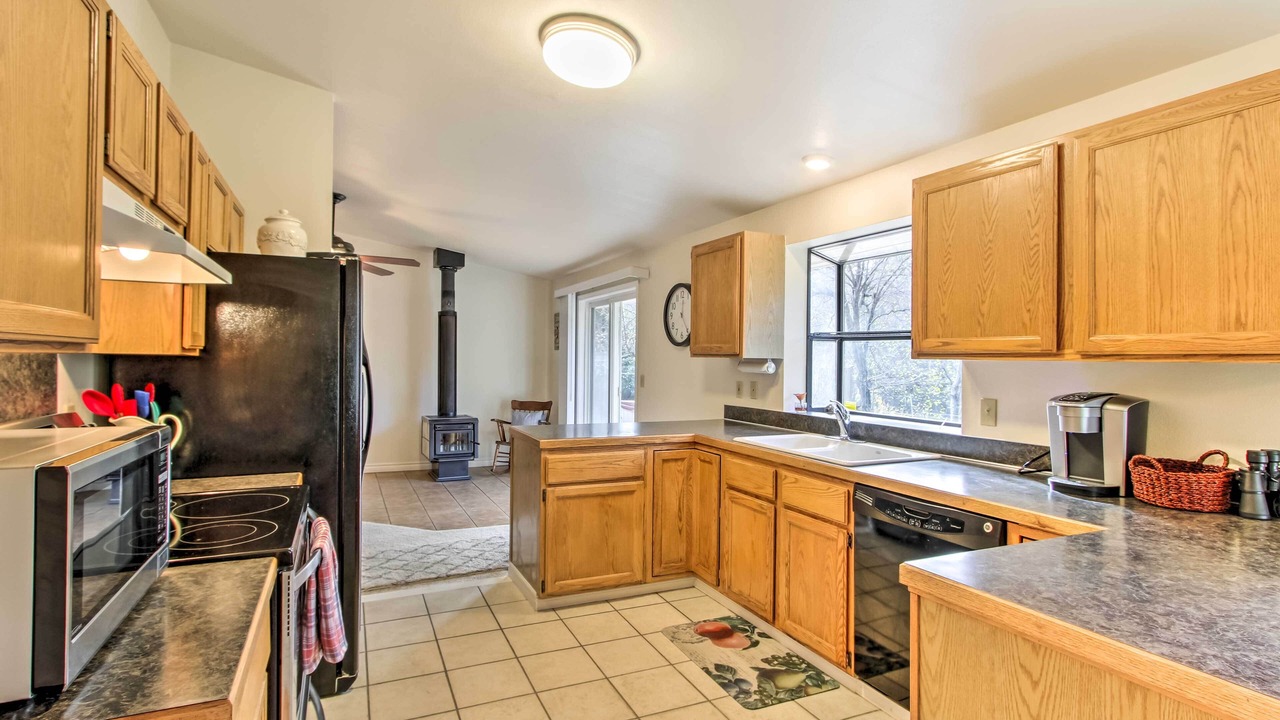 Photo of Kitchen in East Olympia