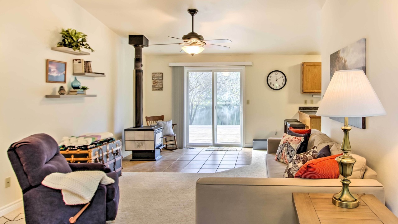 Photo of Livingroom in East Olympia