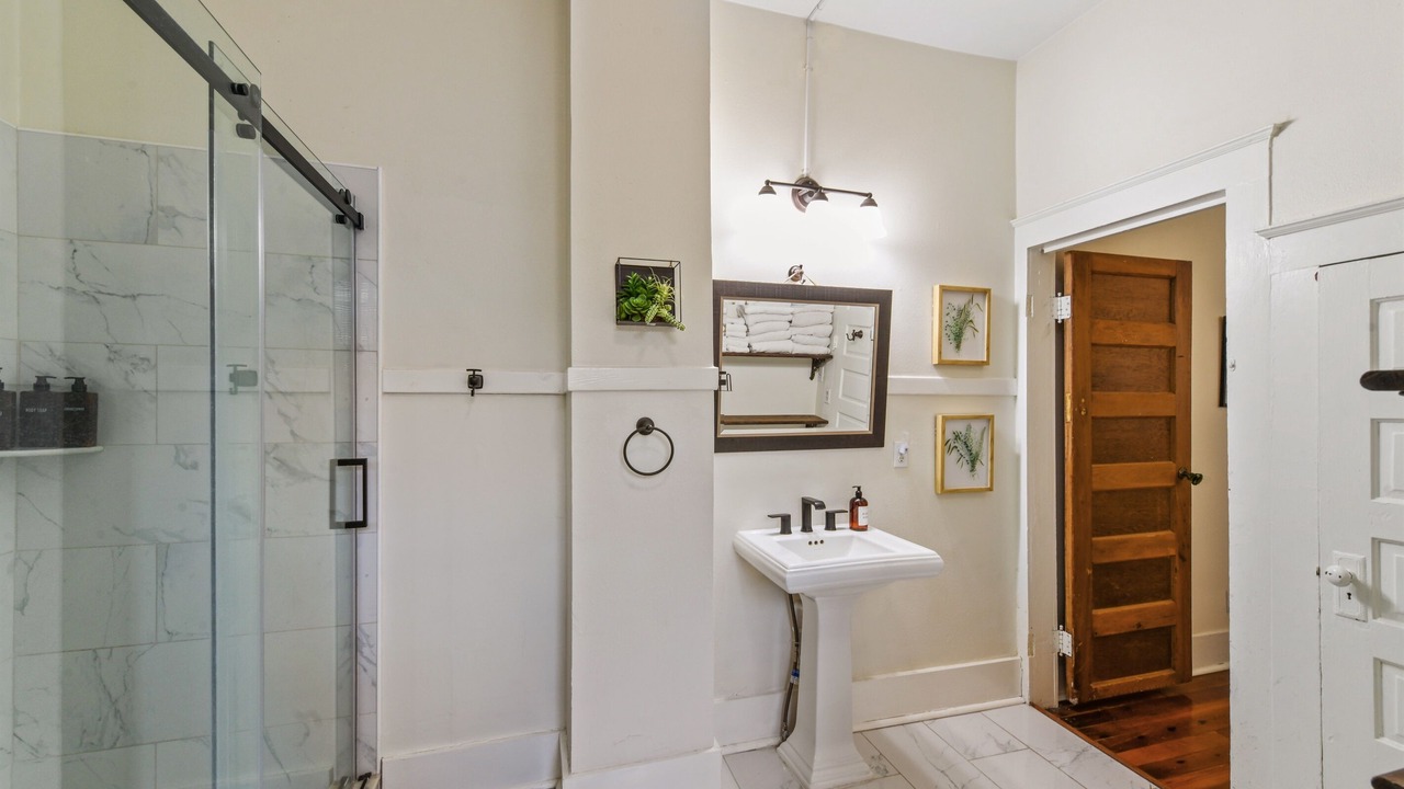 Photo of Bathroom in Faubourg Delachaise