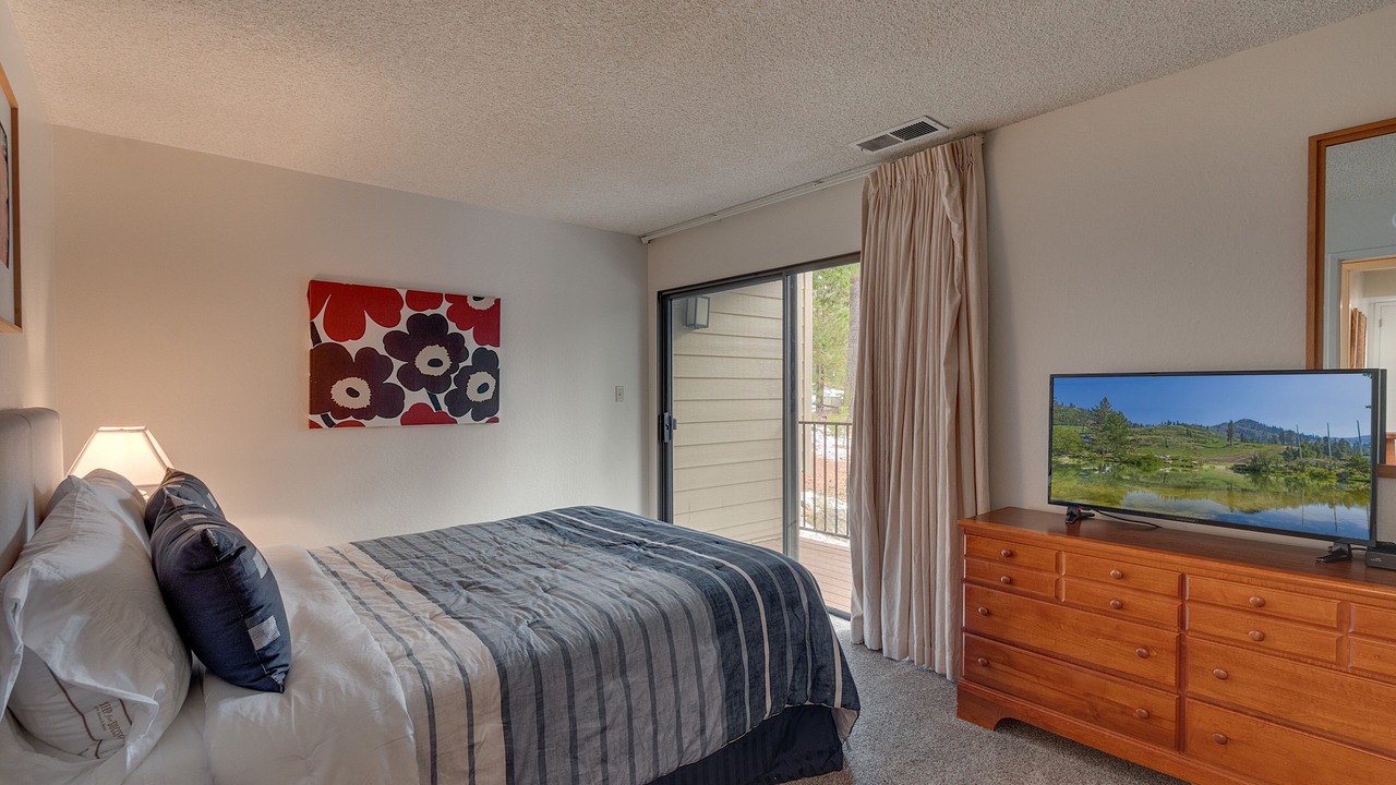 Photo of Bedroom in Carnelian Woods