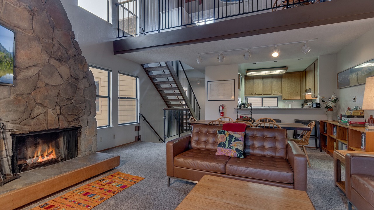 Photo of Livingroom in Carnelian Woods