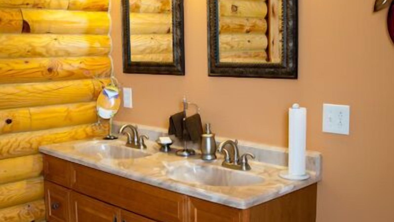 Photo of Bathroom in Smyrna