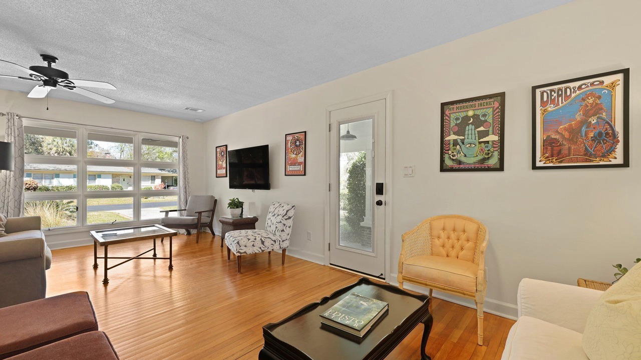 Photo of Livingroom in Charleston