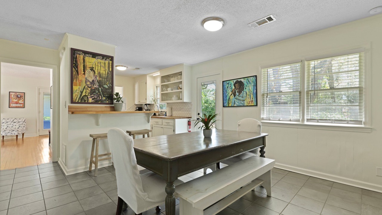 Photo of Livingroom in Charleston