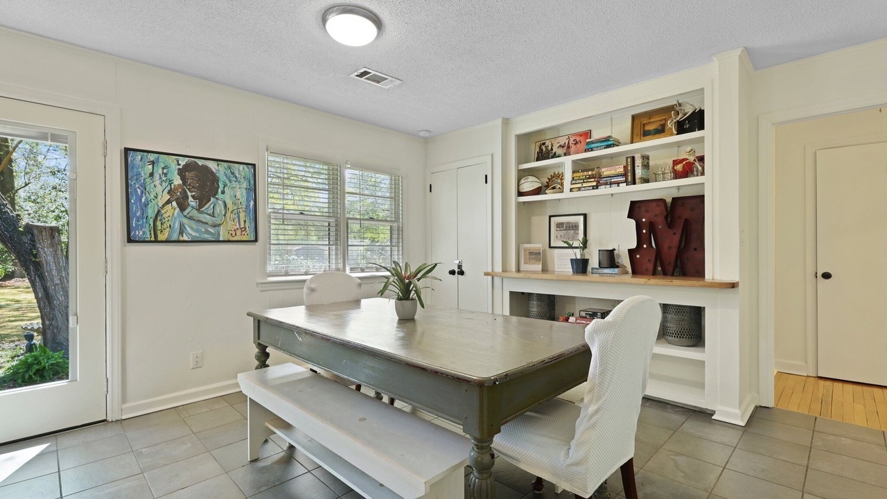 Photo of Livingroom in Charleston