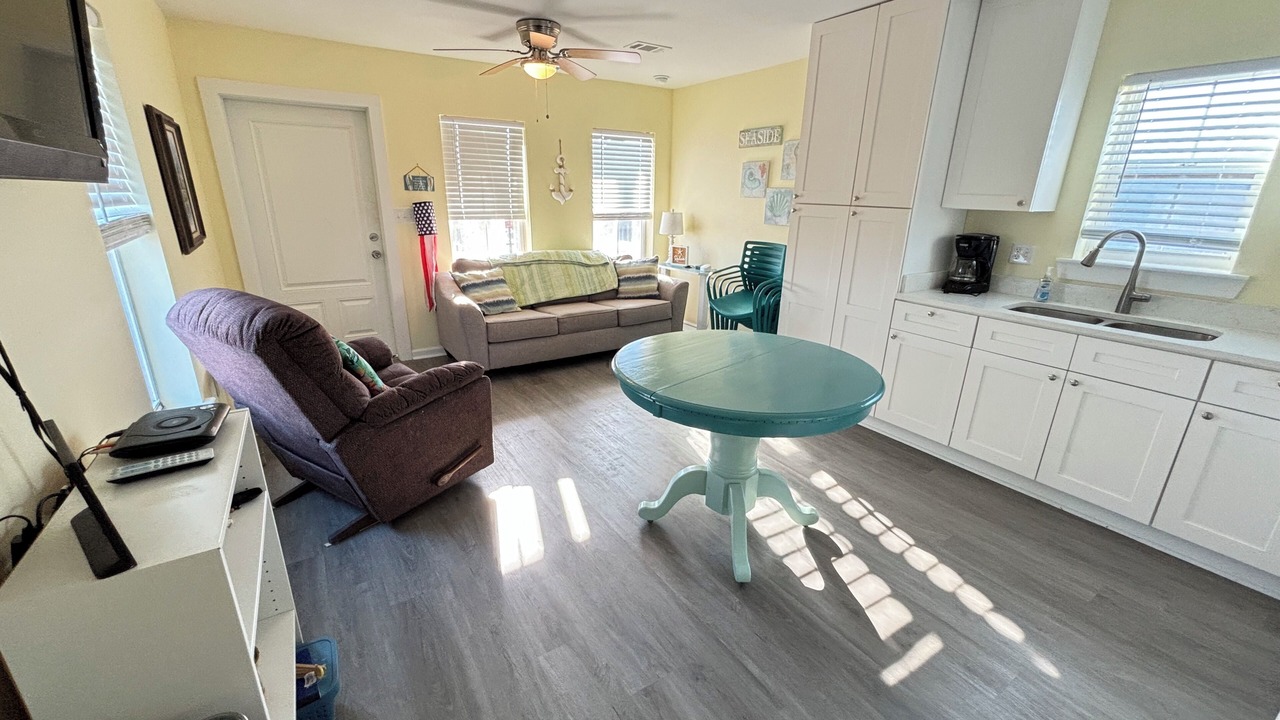 Photo of Livingroom in Golden Meadow