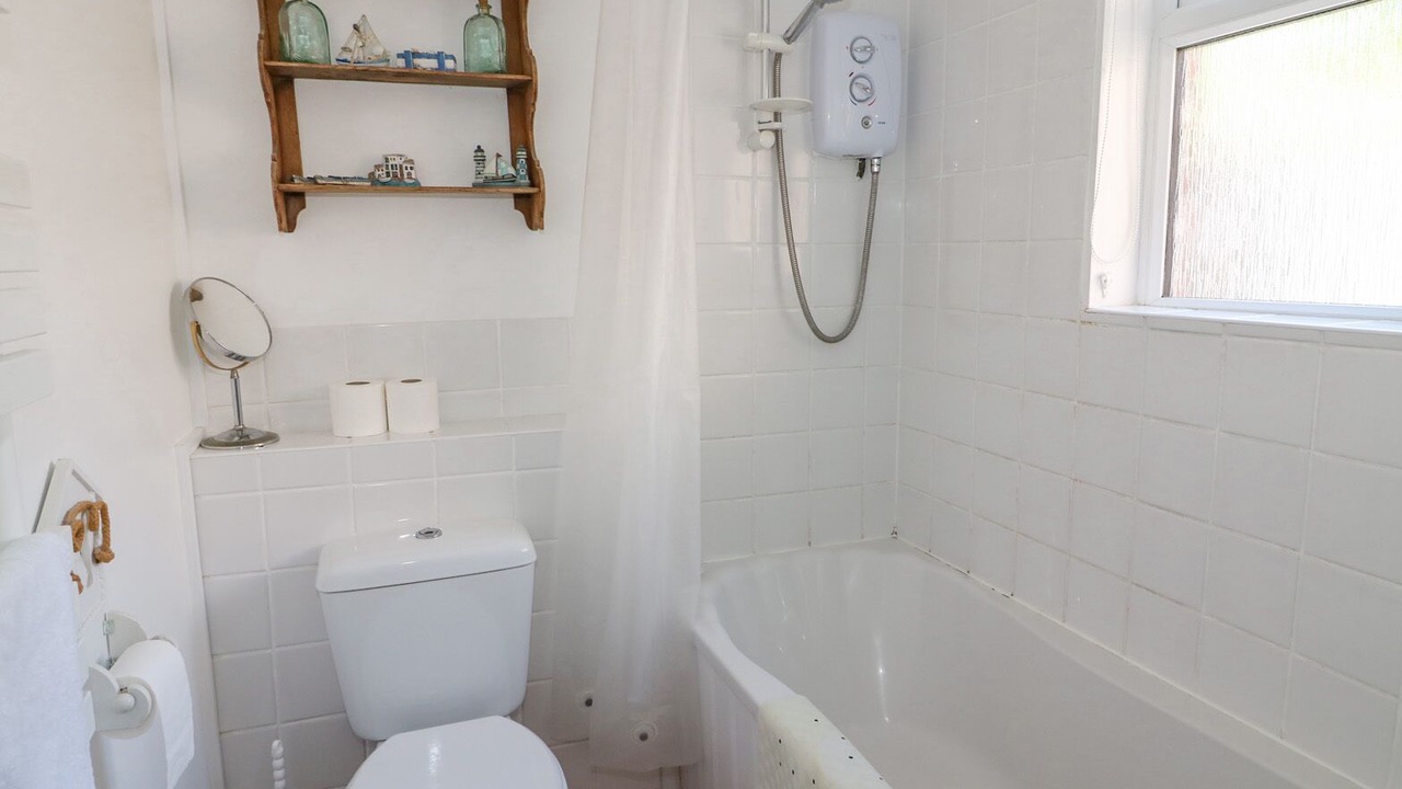 Photo of Bathroom in Studland