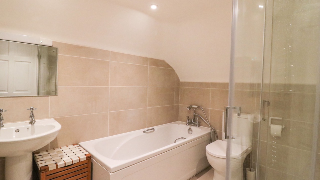 Photo of Bathroom in West Lulworth