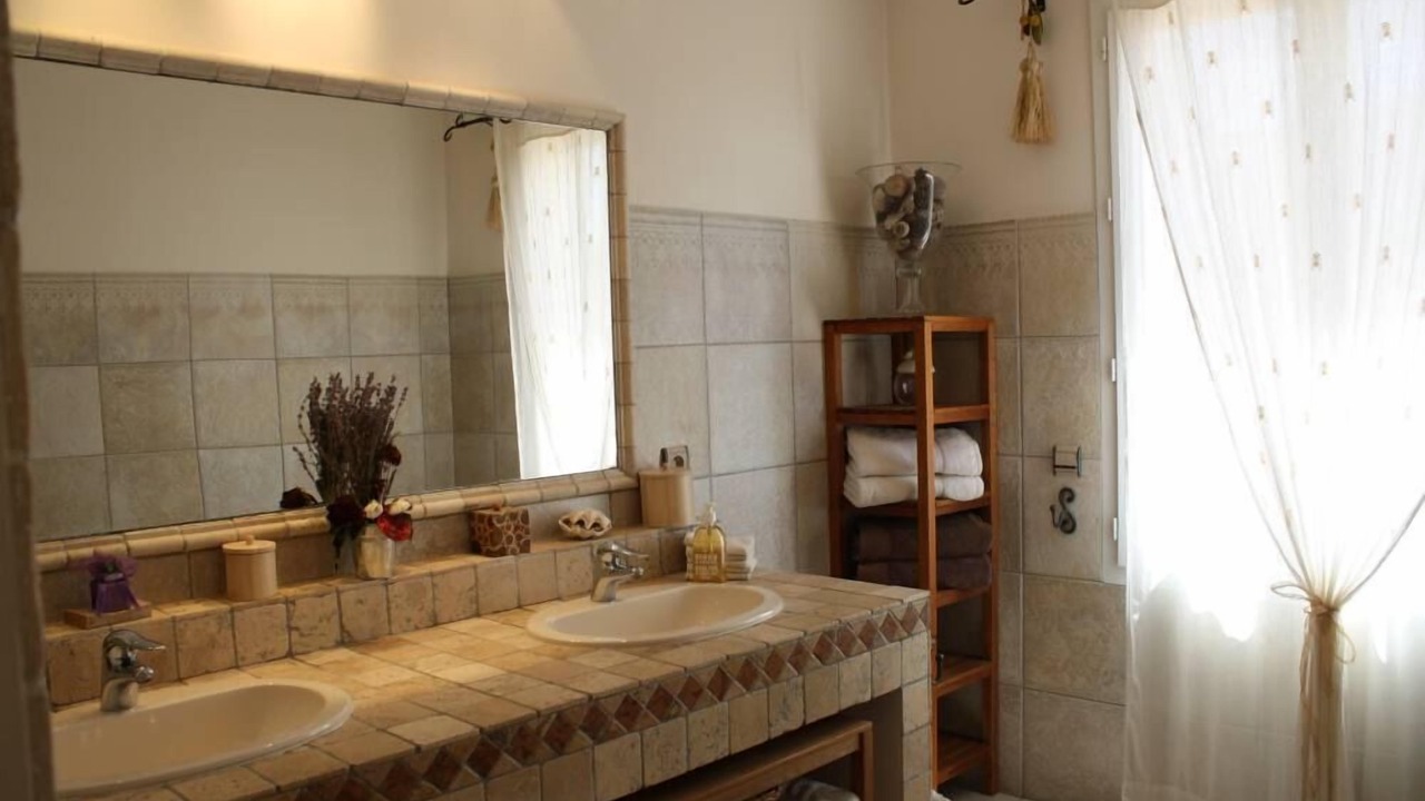 Photo of Bathroom in Malaucene