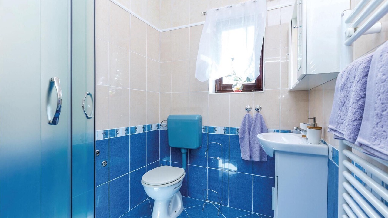 Photo of Bathroom in Bakar