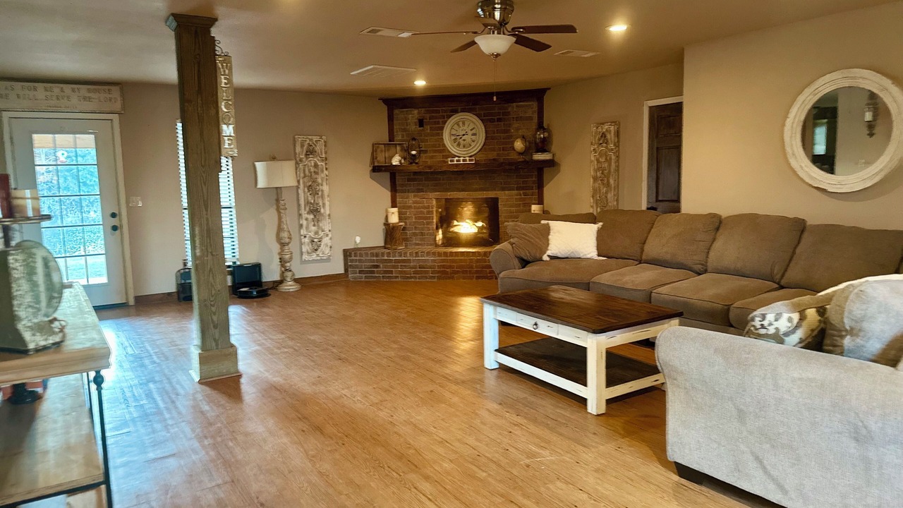 Photo of Livingroom in Natchez