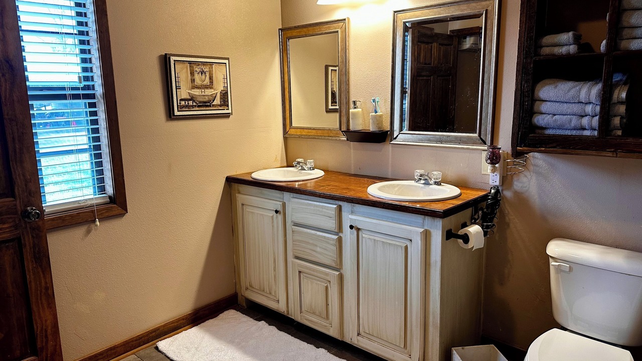 Photo of Bathroom in Natchez