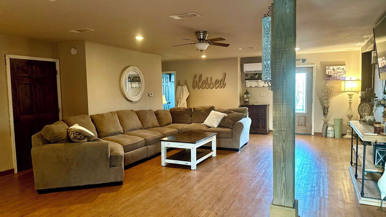 Photo of Livingroom in Natchez