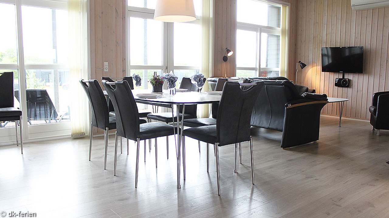 Photo of Others in Arø