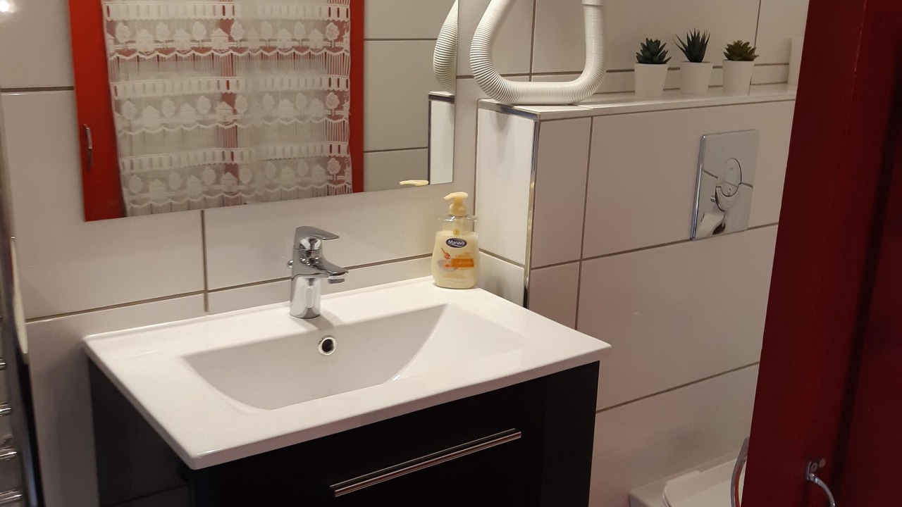 Photo of Bathroom in Sallertaine