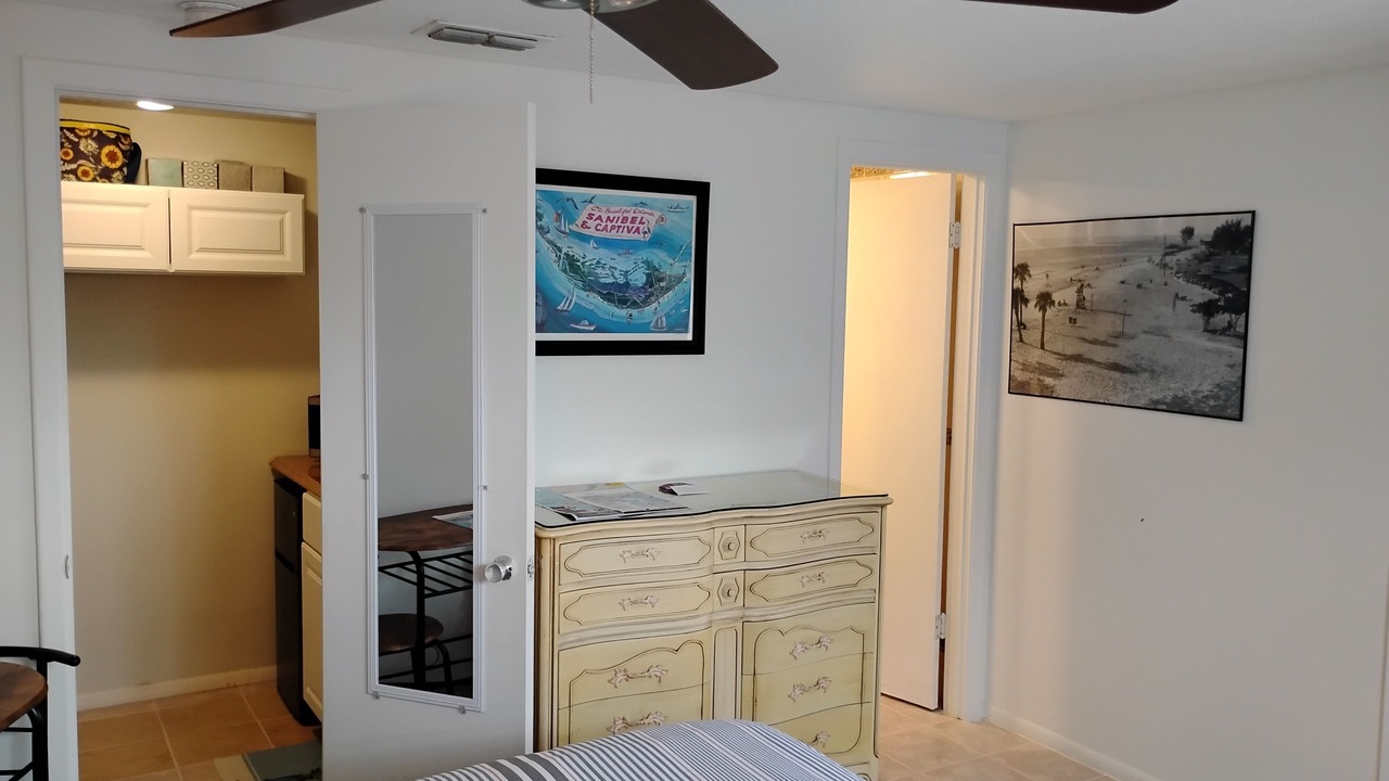 Photo of Bedroom in Gulf Gate Estates