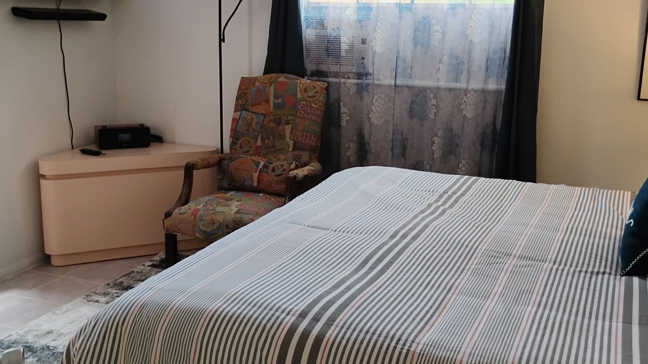 Photo of Bedroom in Gulf Gate Estates