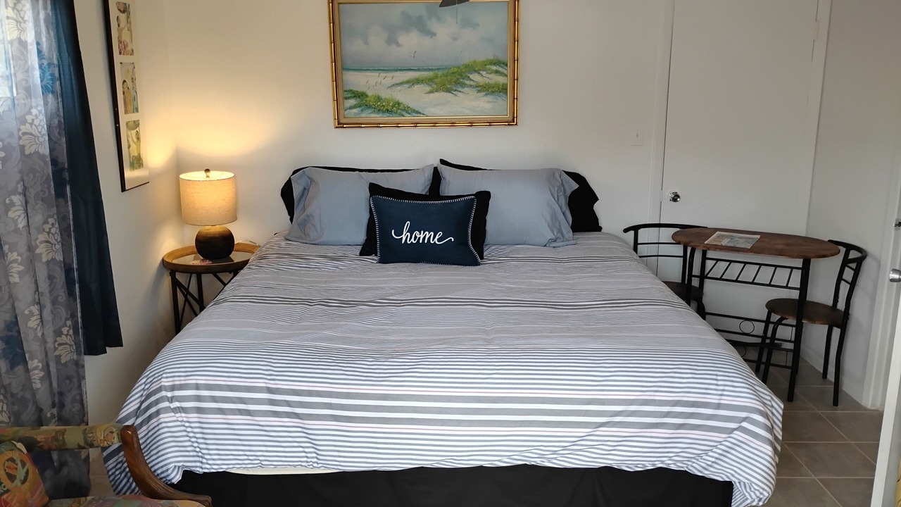 Photo of Bedroom in Gulf Gate Estates