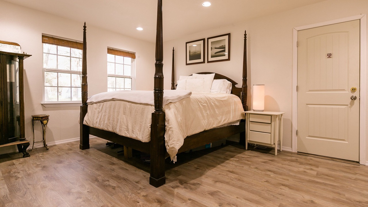 Photo of Bedroom in Valley Mills