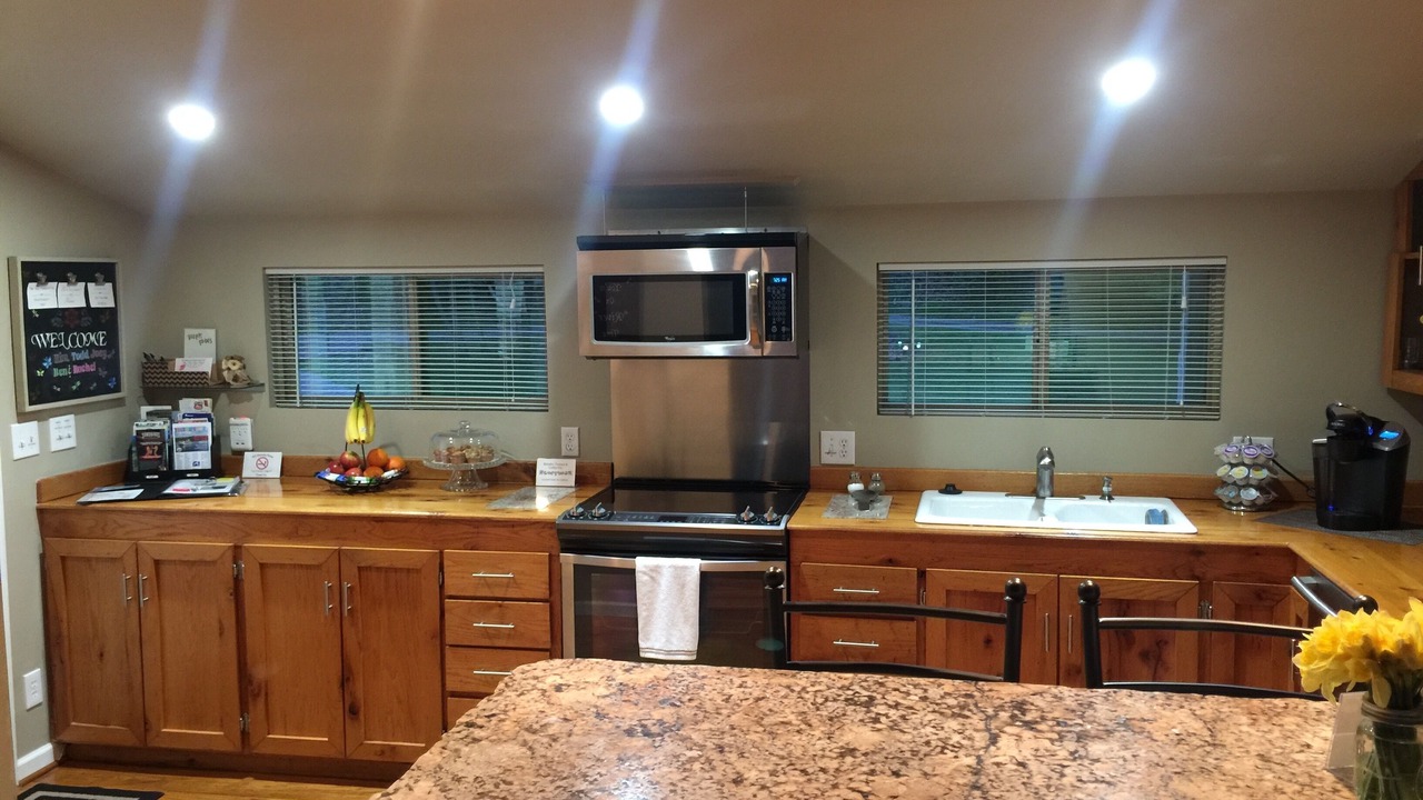 Photo of Kitchen in Lookout Valley Neighborhood Association