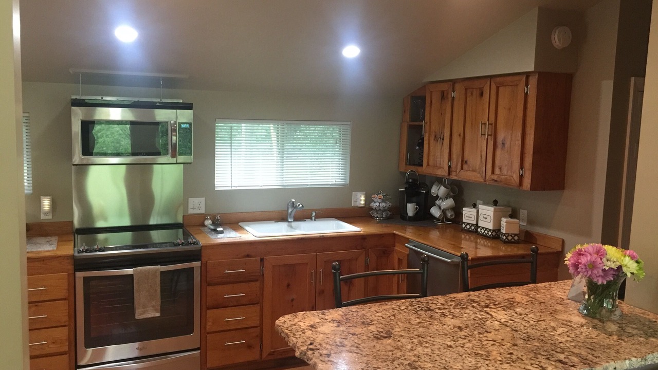 Photo of Kitchen in Lookout Valley Neighborhood Association