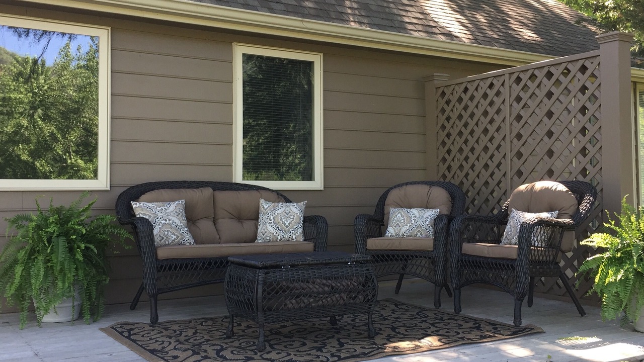 Photo of Patio Balcony in Lookout Valley Neighborhood Association