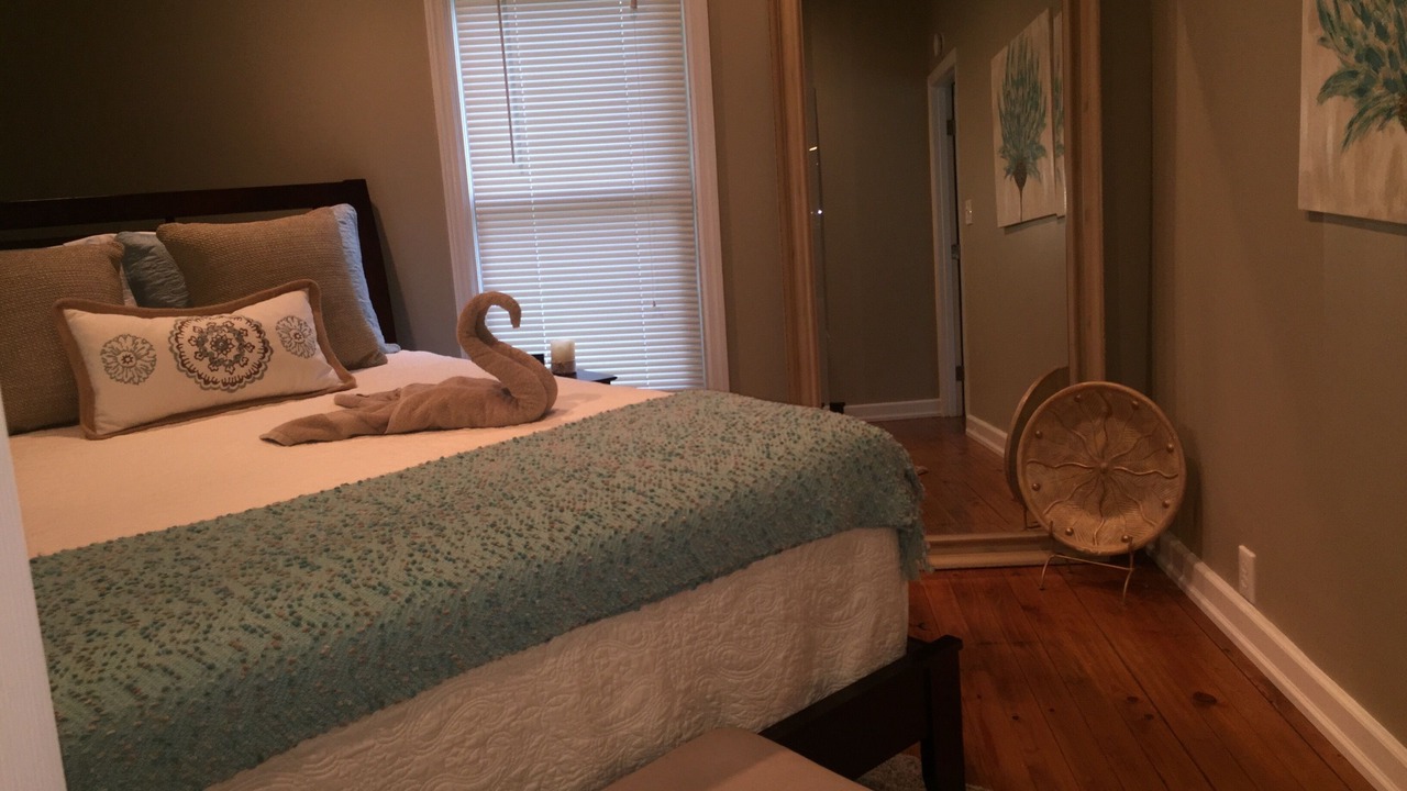 Photo of Bedroom in Lookout Valley Neighborhood Association