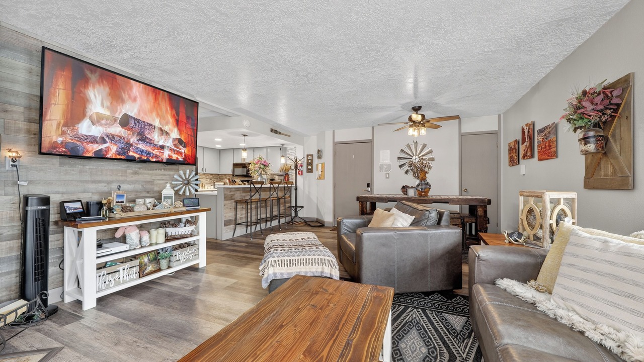 Photo of Livingroom in Brian Head