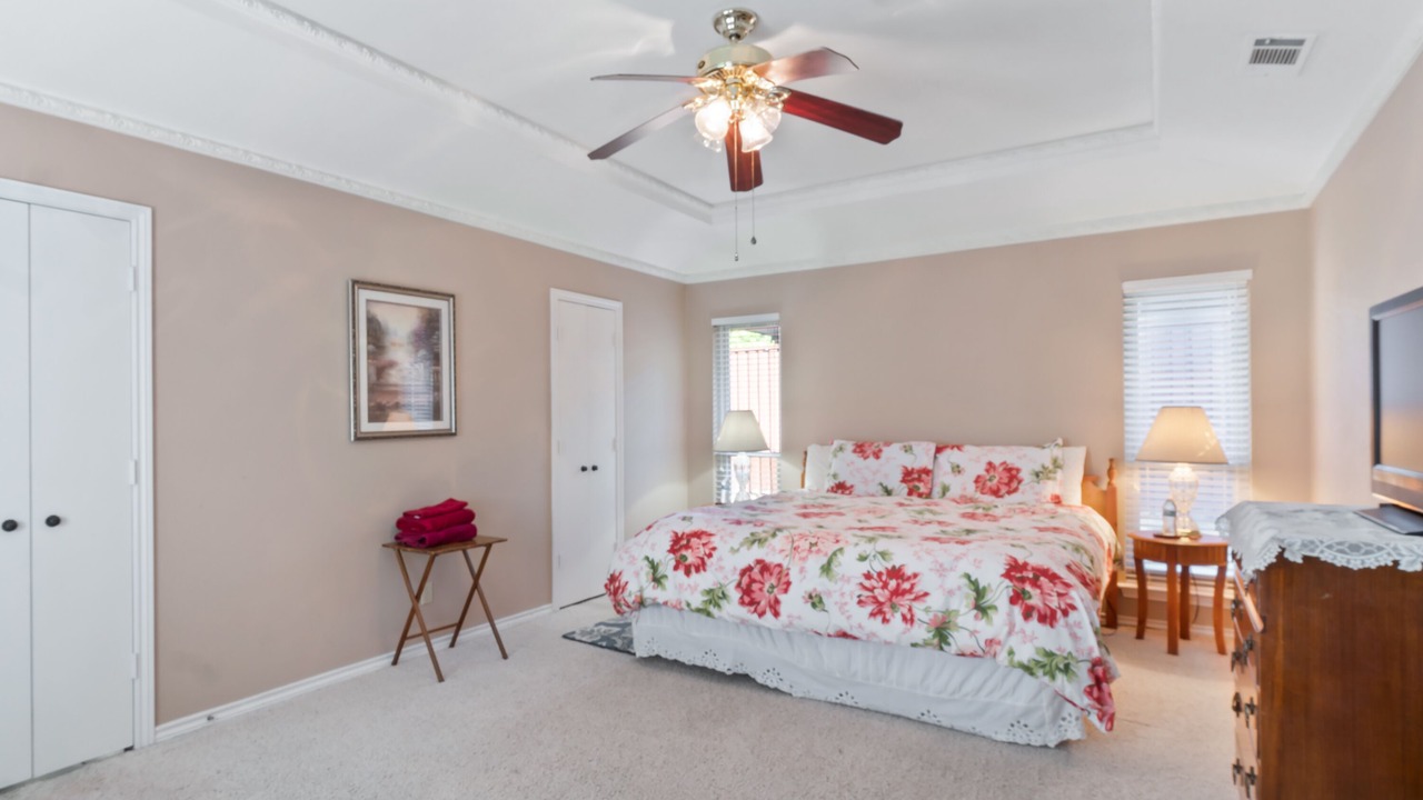 Photo of Bedroom in Far North Dallas