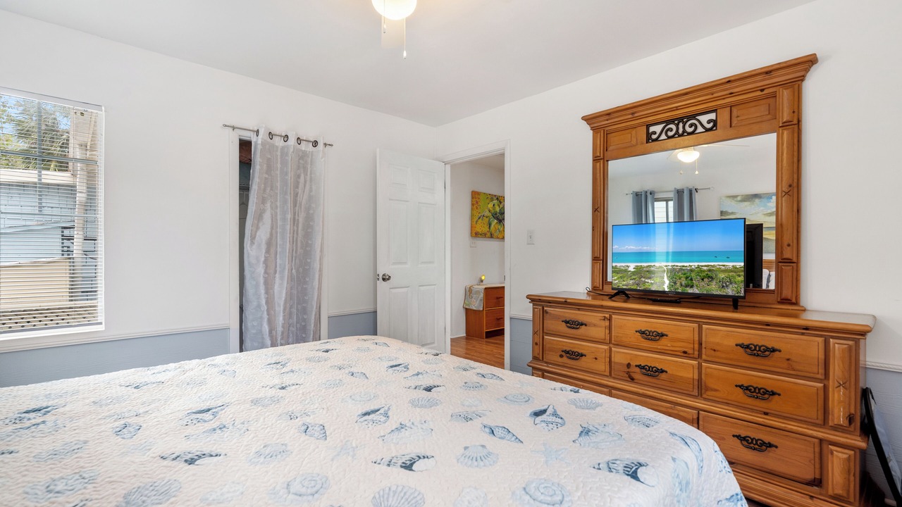 Photo of Bedroom in Treasure Island