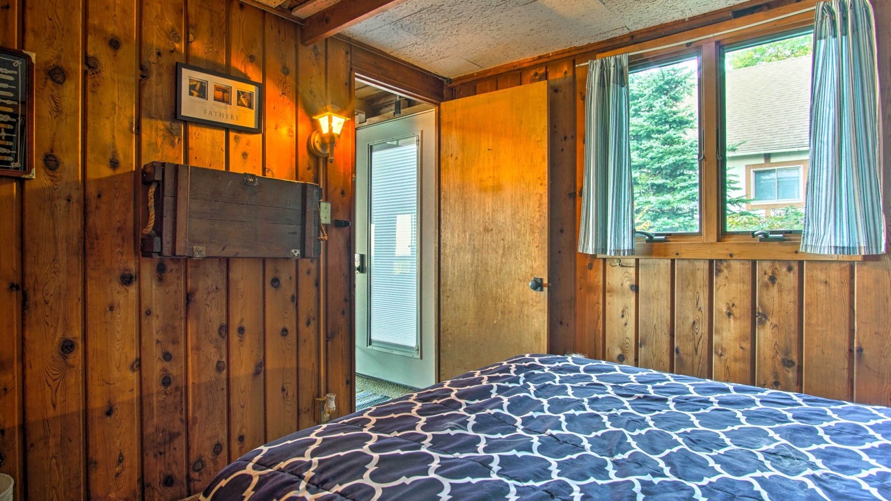 Photo of Bedroom in Montague