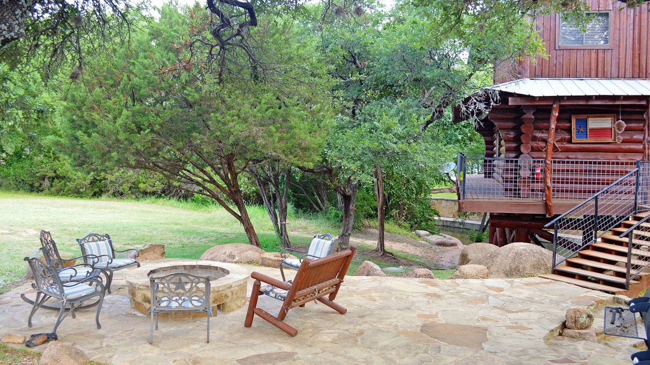 Photo of Patio Balcony in Marble Falls