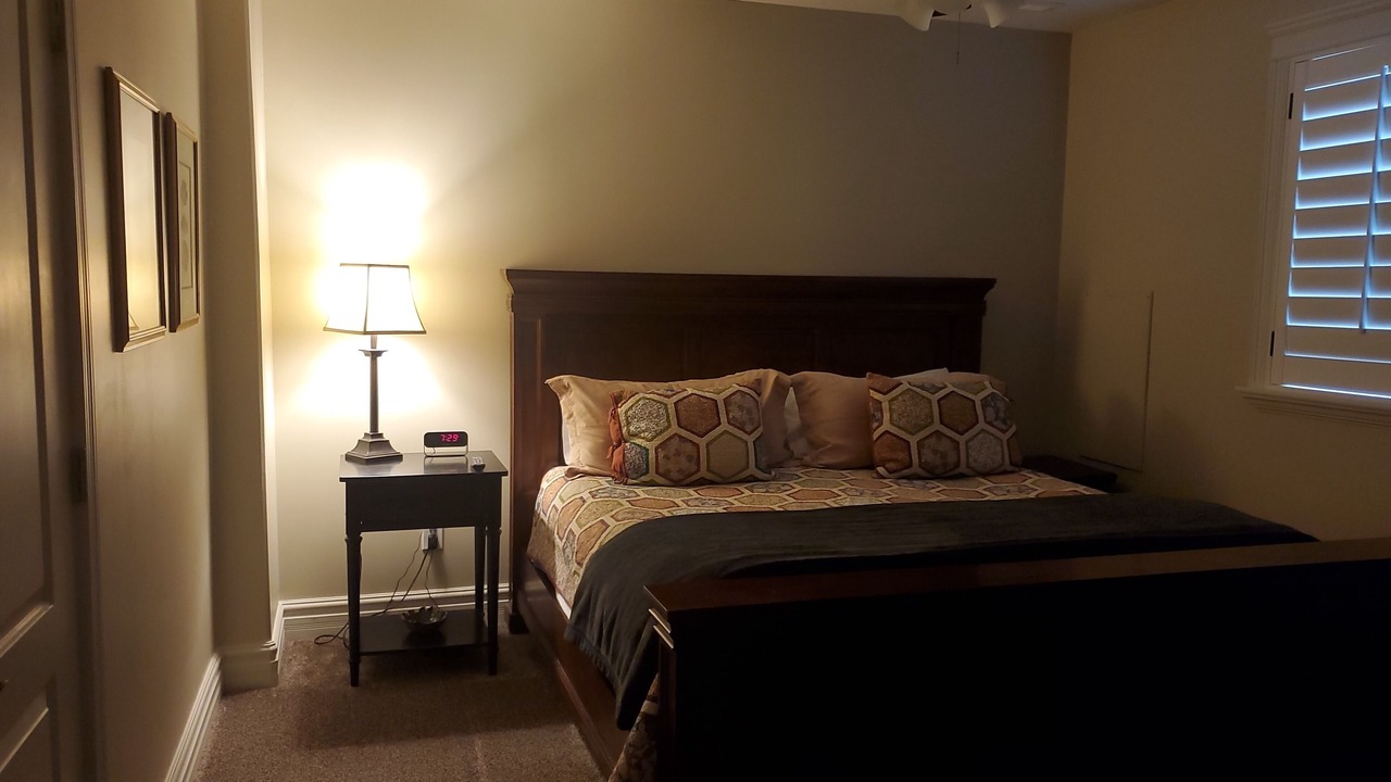 Photo of Bedroom in White City
