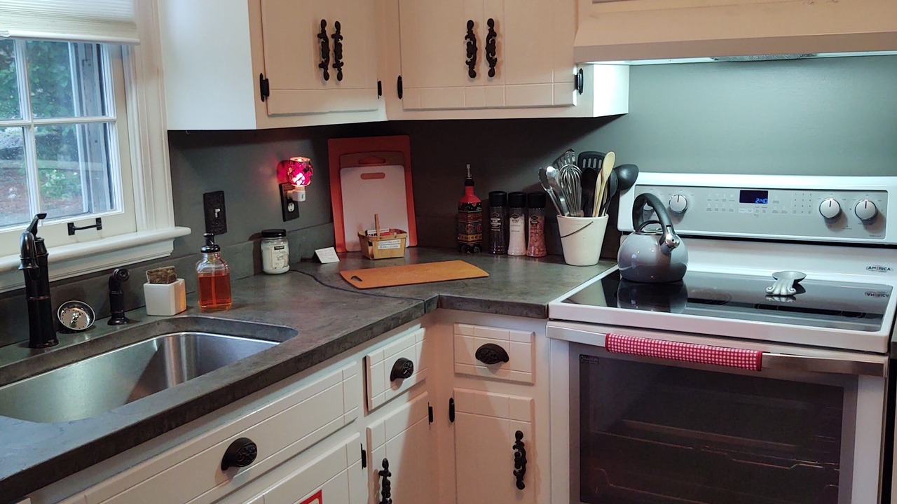 Photo of Kitchen in Belmont - Hillsboro