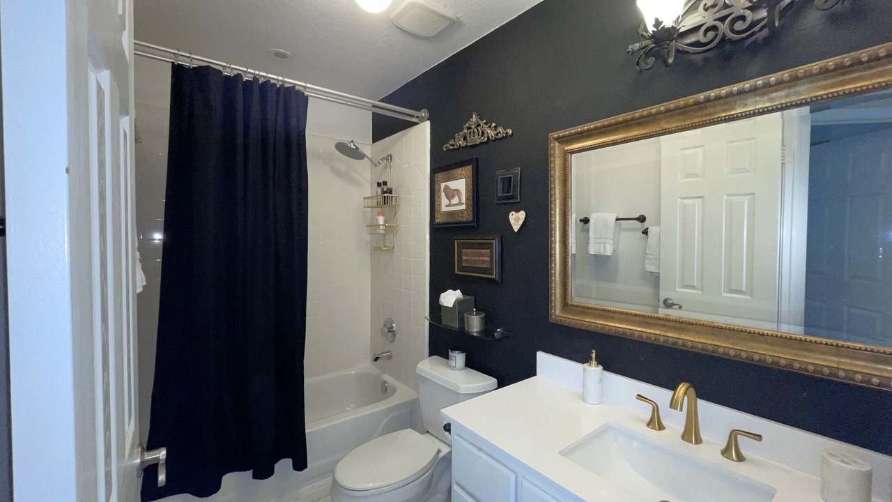 Photo of Bathroom in Riverplace
