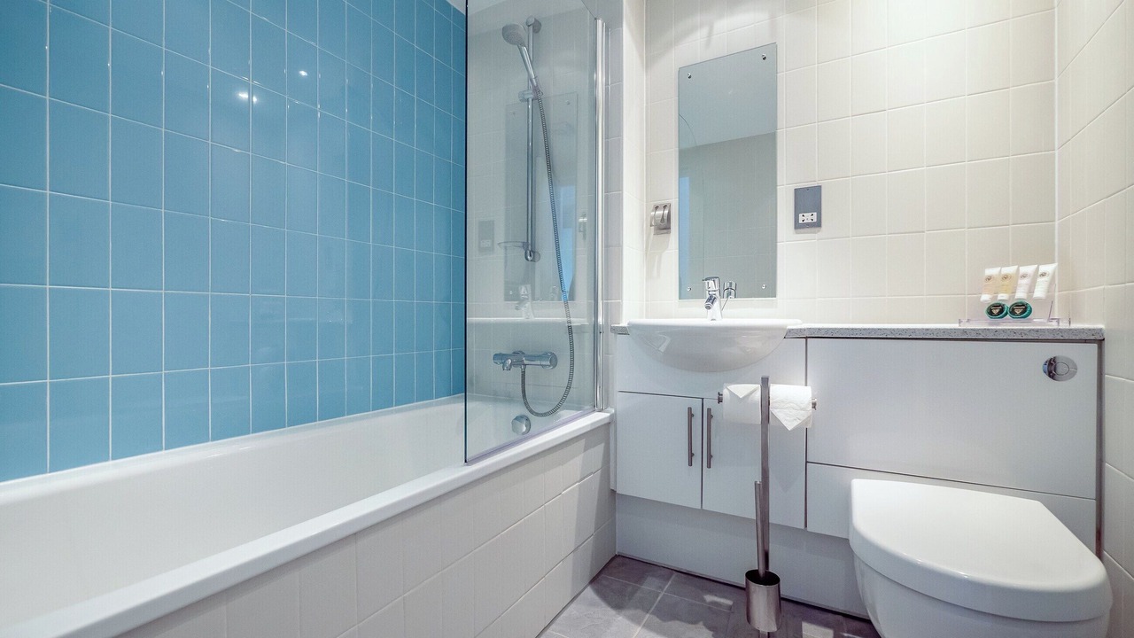 Photo of Bathroom in Carnon Downs