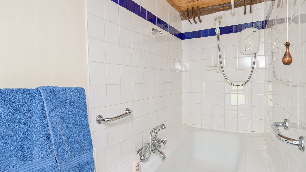 Photo of Bathroom in Peak Forest