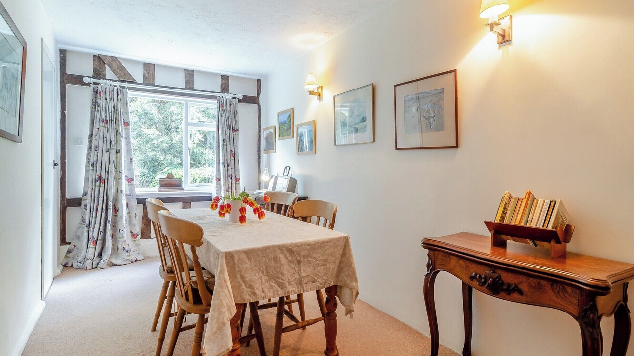 Photo of Bedroom in Eye