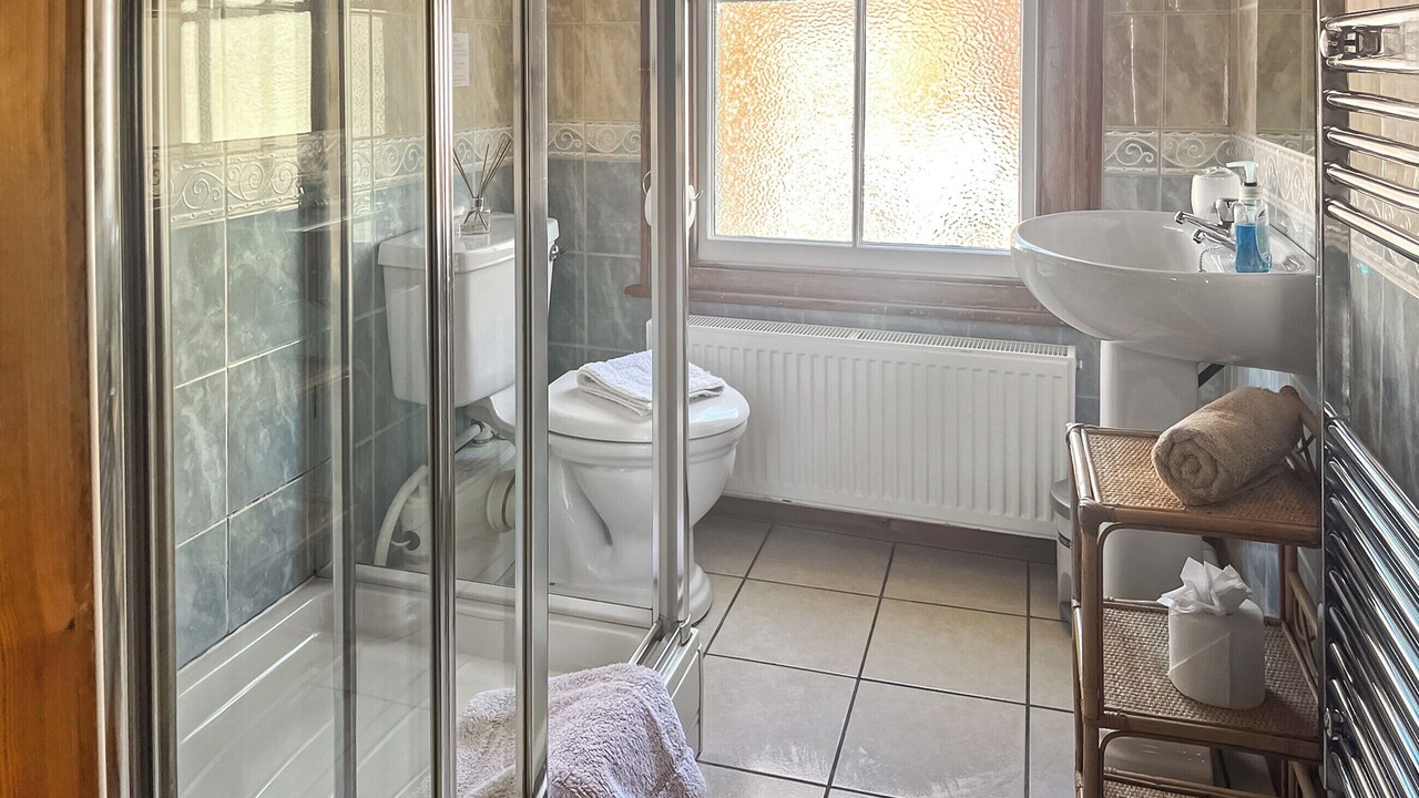 Photo of Bathroom in Tywyn