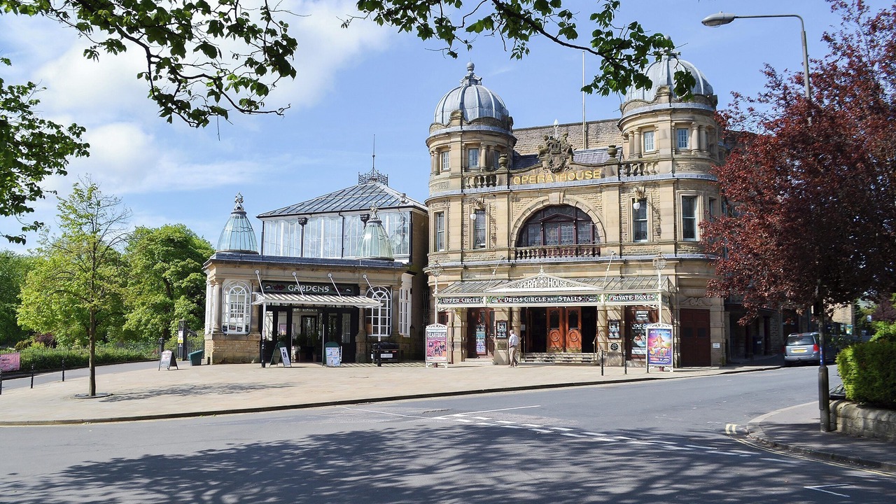 Photo of Others in Leek