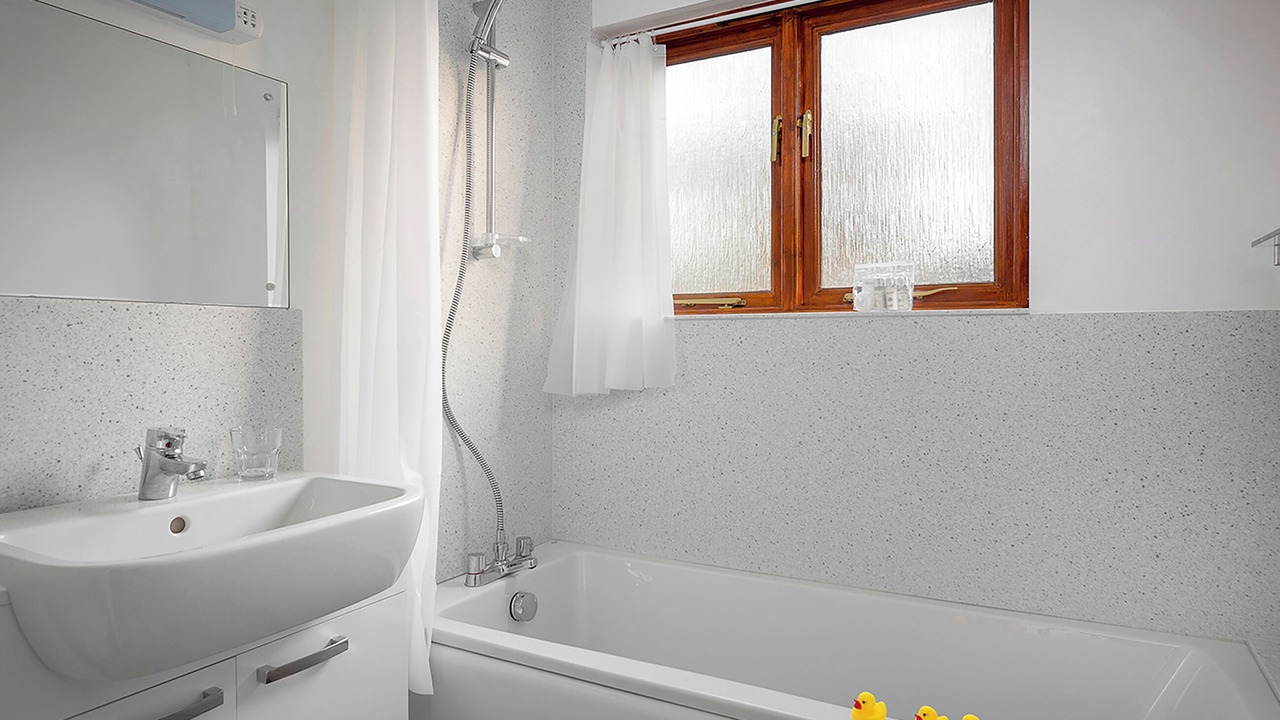 Photo of Bathroom in Hoveton