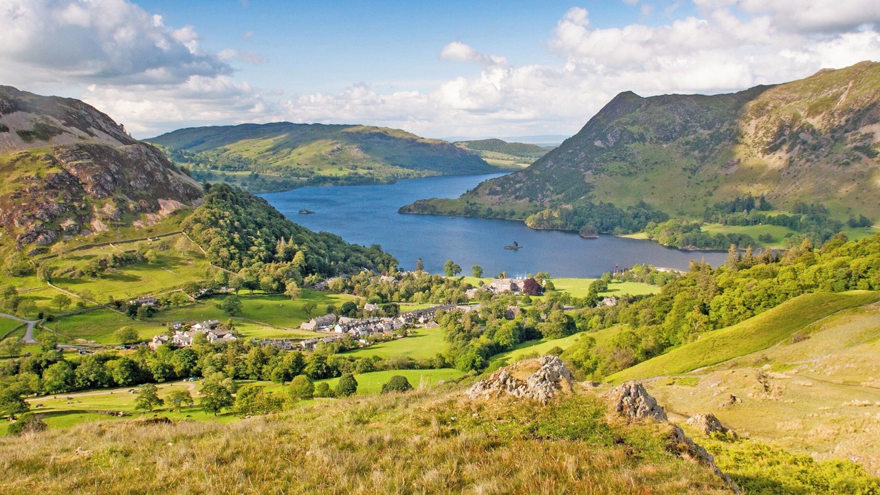 Photo of Others in Helton