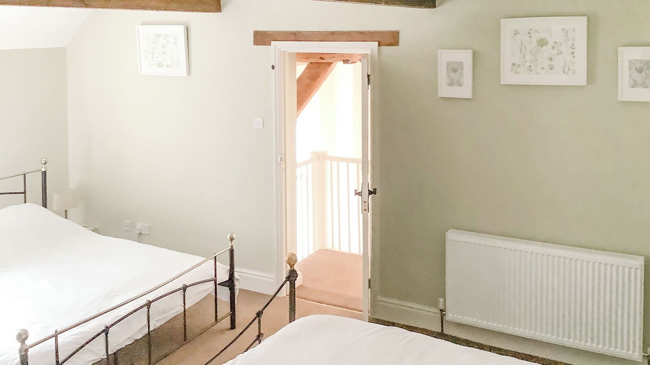 Photo of Others in Hundall