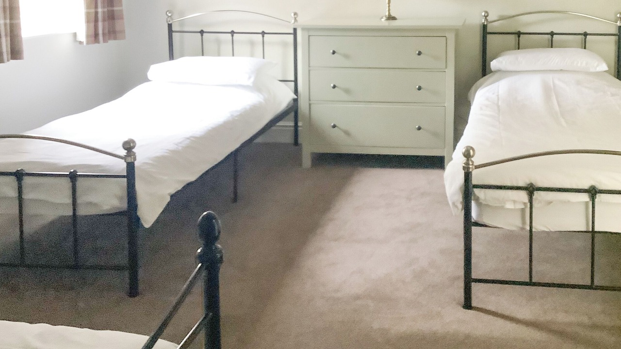 Photo of Others in Hundall