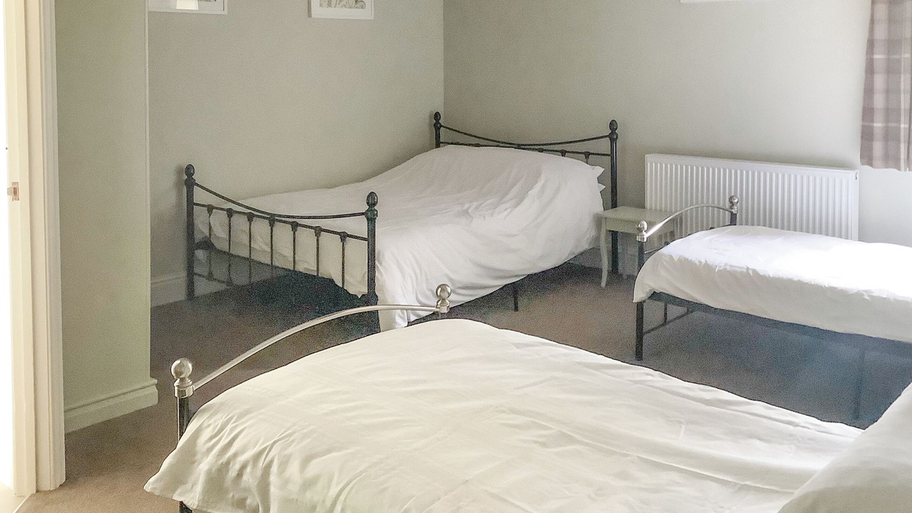 Photo of Others in Hundall