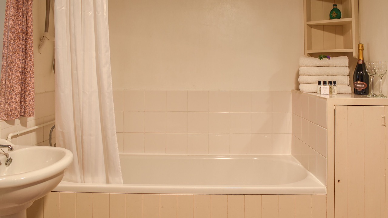 Photo of Bathroom in Winfrith Newburgh