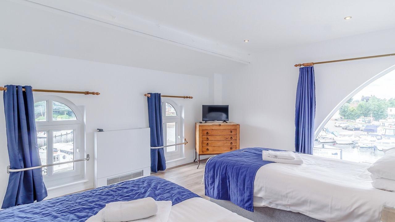 Photo of Others in Hoveton