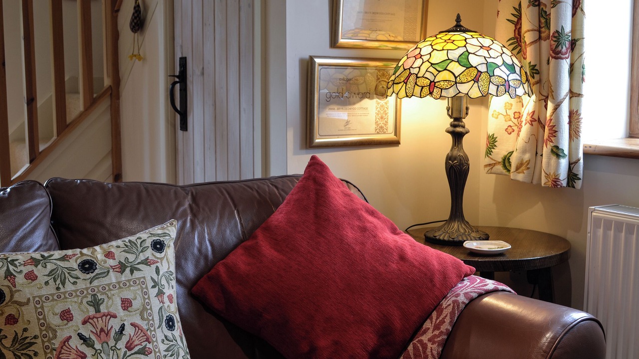 Photo of Bedroom in Mold